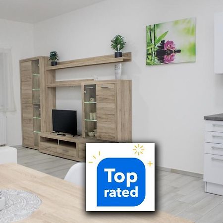 Trika Apartman Sárvár Εξωτερικό φωτογραφία