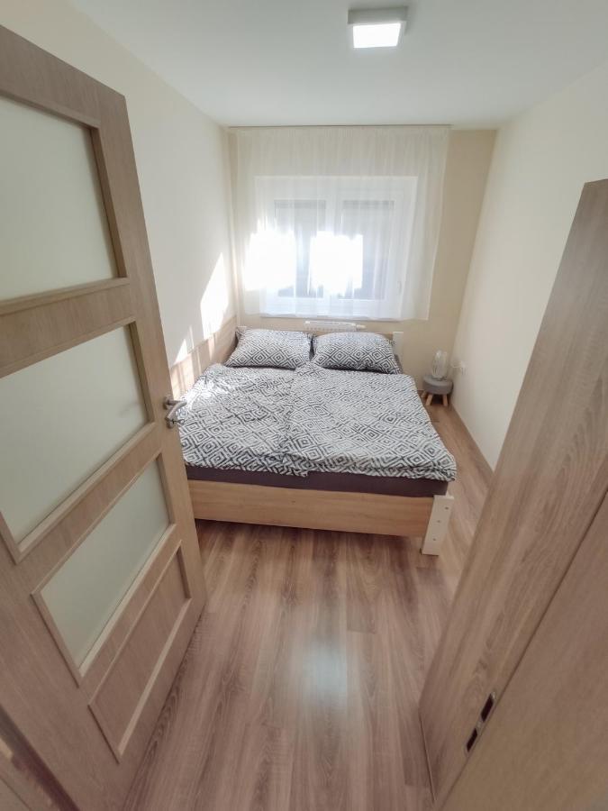 Trika Apartman Sárvár Εξωτερικό φωτογραφία