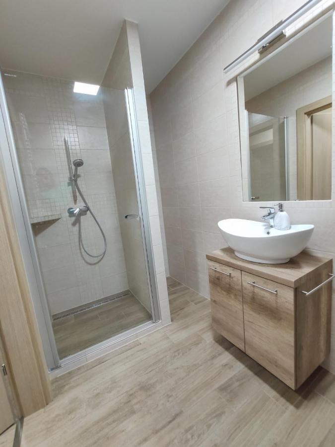 Trika Apartman Sárvár Εξωτερικό φωτογραφία