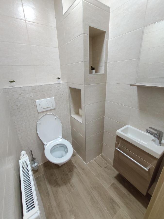Trika Apartman Sárvár Εξωτερικό φωτογραφία