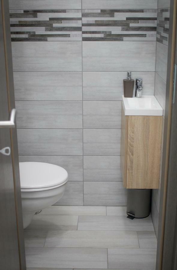 Trika Apartman Sárvár Εξωτερικό φωτογραφία