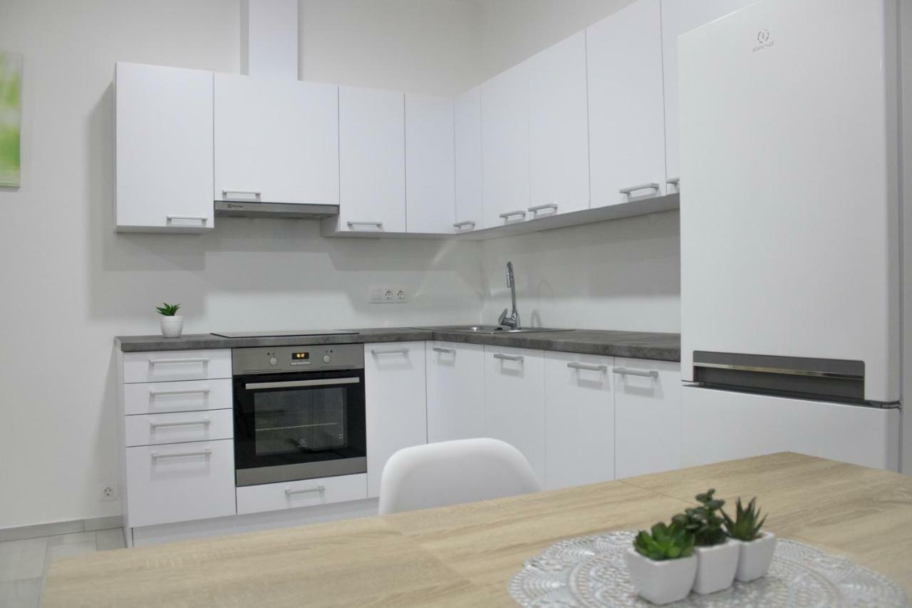 Trika Apartman Sárvár Εξωτερικό φωτογραφία