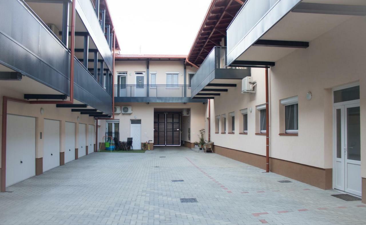 Trika Apartman Sárvár Εξωτερικό φωτογραφία